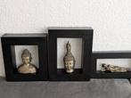 3 stuks bronzen boedha beeldjes in frame, Minder dan 50 cm, Ophalen of Verzenden, Zo goed als nieuw, Minder dan 50 cm