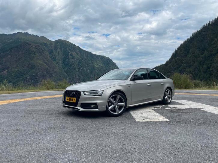 Audi A4 1.8 Tfsi sline dsg multimedia trekhaak, Auto's, Audi, Particulier, A4, Benzine, A, Sedan, Automaat, Origineel Nederlands