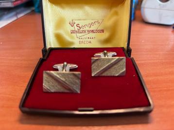 Twee zilveren manchetknopen (vintage, jaren 60) beschikbaar voor biedingen