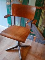 Vintage Schoolstoel - Industrieel Design, Huis en Inrichting, Stoelen, Gebruikt, Bruin, Ophalen of Verzenden, Eén