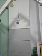 Witte-grijze kinderkast Ikea Smastad met Lades en Deuren, Huis en Inrichting, Ophalen of Verzenden, Zo goed als nieuw, 25 tot 50 cm