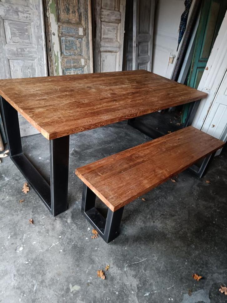 Eettafel met bankje - 191x96cm, Antiek en Kunst, Antiek | Meubels | Tafels, Ophalen