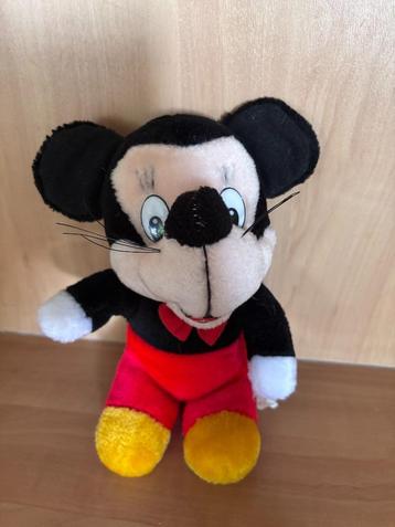 knuffel Mickey Mouse beschikbaar voor biedingen