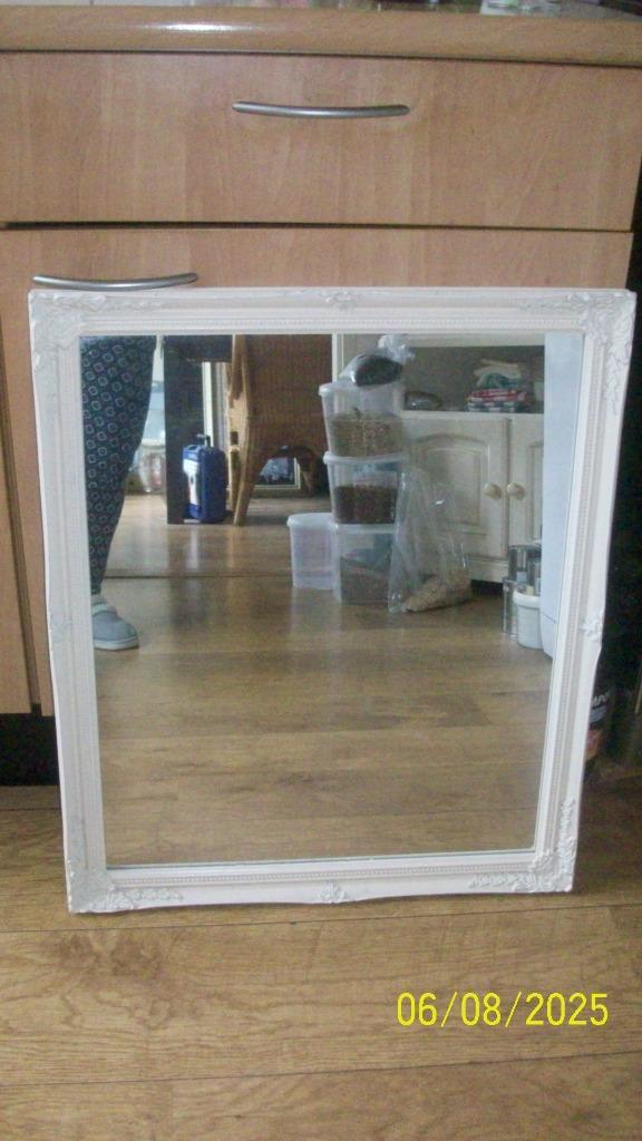 Spiegel met brocante lijst, 56 x 68 cm, Huis en Inrichting, Woonaccessoires | Spiegels, Zo goed als nieuw, 50 tot 75 cm, Minder dan 100 cm