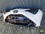 TOYOTA AYGO II LIFT WITTE Bumper 2018-2022, Auto-onderdelen, Carrosserie en Plaatwerk, Ophalen of Verzenden, Gebruikt, Toyota