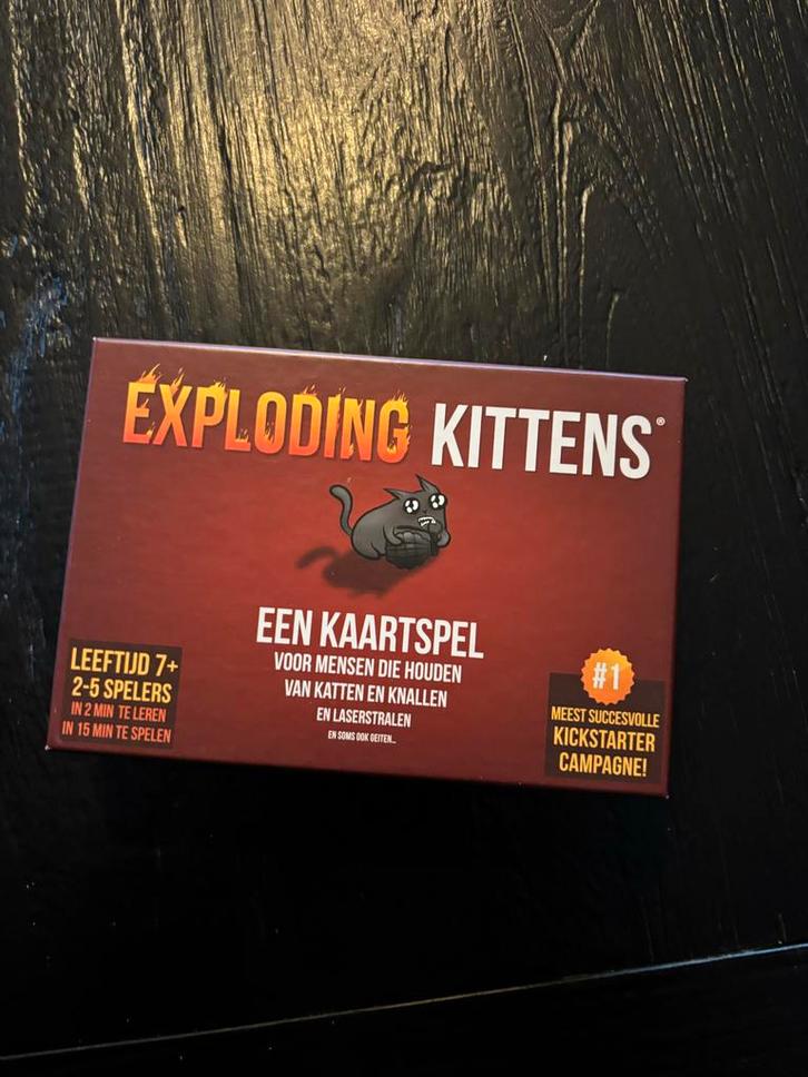Exploding Kittens Kaartspel, Hobby en Vrije tijd, Gezelschapsspellen | Bordspellen, Nieuw, Ophalen of Verzenden