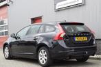 Volvo V60 1.6 T4 Kinetic Leder, Trekhaak, Navi, Cruise Autom, Auto's, Gebruikt, 179 pk, Zwart, 1600 kg