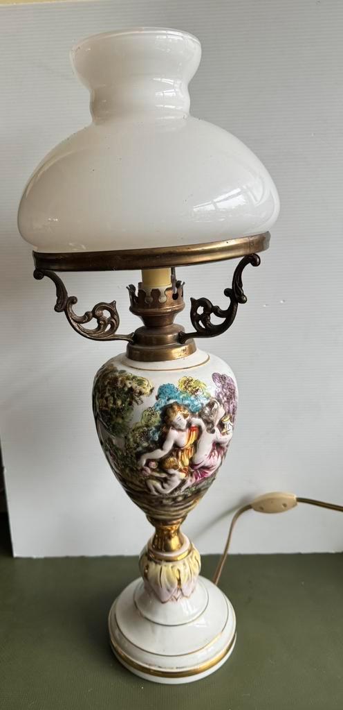 Capodimonte lamp, Antiek en Kunst, Antiek | Lampen, Ophalen of Verzenden