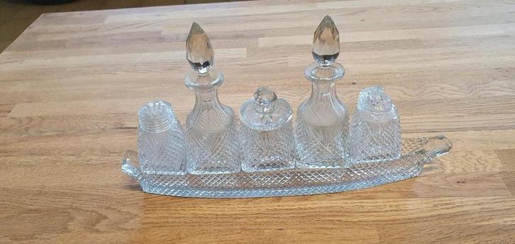 Cristallen olie-azijn-peper-zout-mosterd stel in gondelmodel, Antiek en Kunst, Antiek | Glas en Kristal, Ophalen