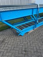 Stalen trap, 190cm hoog - moet weg! 380 cm samen, Doe-het-zelf en Verbouw, Ladders en Trappen, Ophalen of Verzenden, 2 tot 4 meter