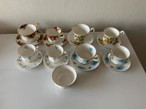 Royal Albert en Royal Standard kopjes en suikerpot, Antiek en Kunst, Antiek | Servies los, Ophalen