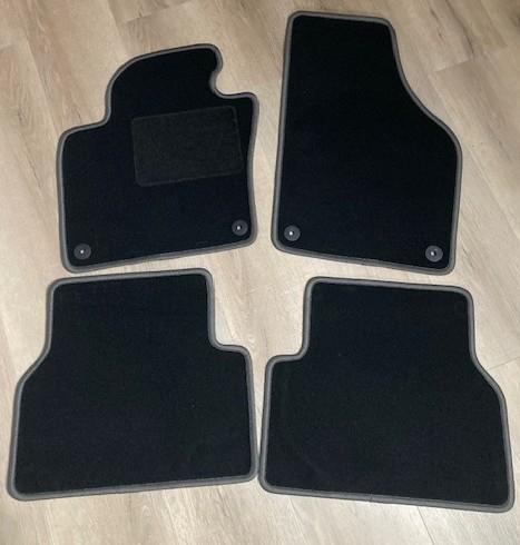Mattenset voor een Volkswagen Tiguan Type 5N, Auto-onderdelen, Interieur en Bekleding, Volkswagen, Nieuw, Ophalen of Verzenden