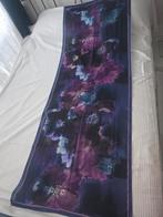 De sjaal is een grote maat en is van het merk Koza İpek. Hij, Ophalen of Verzenden, Zo goed als nieuw, Maat 46/48 (XL) of groter