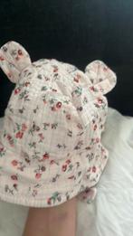 Baby hoet, Ophalen of Verzenden, Zo goed als nieuw, Jongetje of Meisje