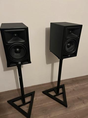 2x RCF AYRA PRO 6 actieve studiomonitoren incl stand beschikbaar voor biedingen