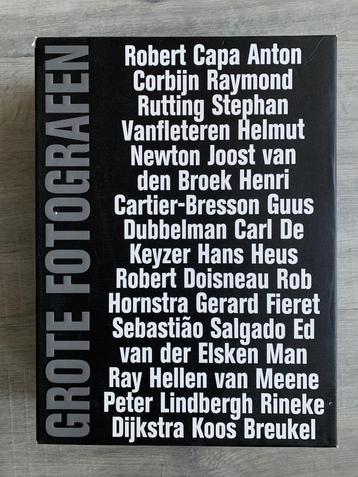 Box Grote Fotografen Volkskrant beschikbaar voor biedingen
