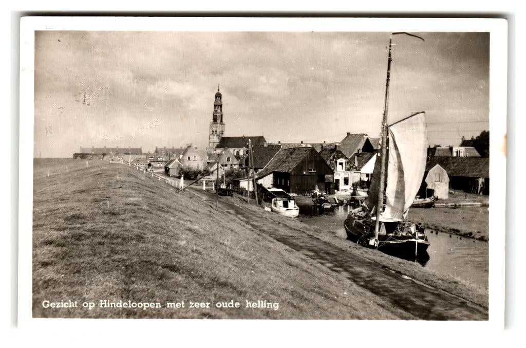 Hindeloopen, Gezicht op Hindeloopen met zeer oude helling, Verzenden, 1940 tot 1960, Gelopen, Friesland
