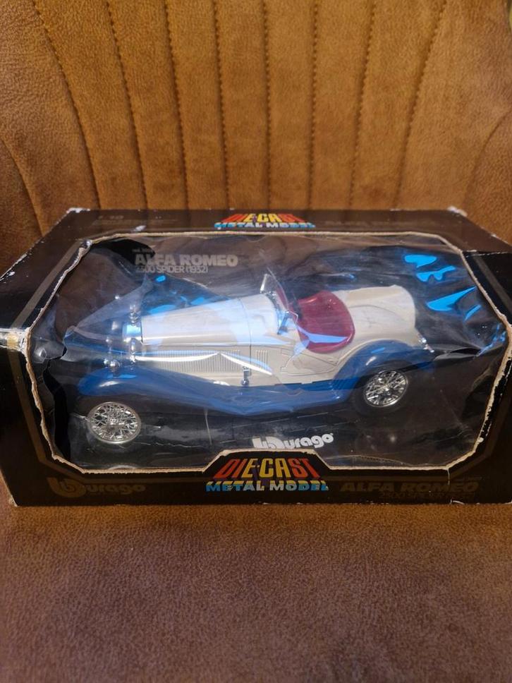 Bburago Alfa Romeo 2300 Spider 1932, Hobby en Vrije tijd, Modelauto's | 1:18, Zo goed als nieuw, Auto, Bburago, Ophalen of Verzenden