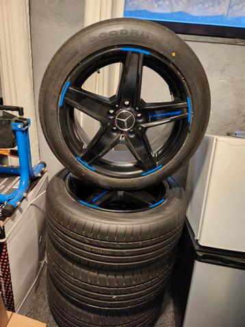 Set mercedes velgen met nieuwe banden,235-45-R17 beschikbaar voor biedingen