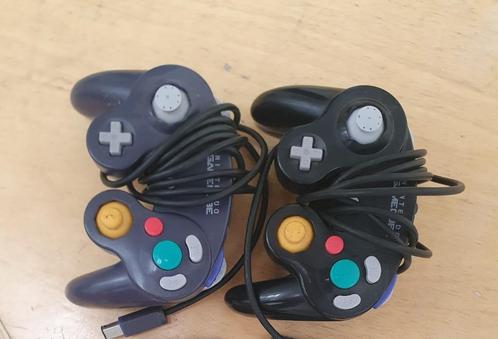 2 Gebruikte GameCube Controllers, Spelcomputers en Games, Spelcomputers | Nintendo Consoles | Accessoires, Gebruikt, Gamecube