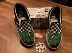 Vans classic slip-on unisex Marvel Hulk checkerboar, Kleding | Dames, Schoenen, Ophalen of Verzenden, Zo goed als nieuw, Sneakers of Gympen