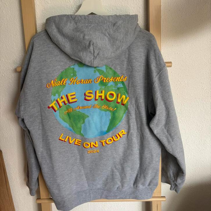 the show hoodie maat L zo goed als nieuw Niall Horan, Verzamelen, Muziek, Artiesten en Beroemdheden, Zo goed als nieuw, Kleding