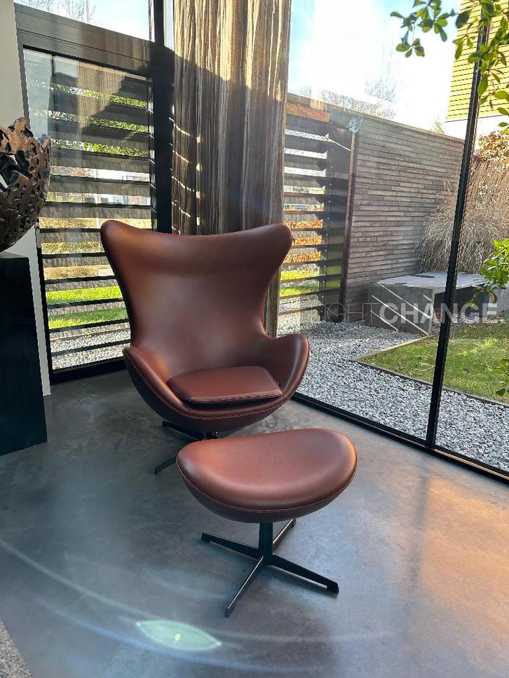 Fritz Hansen EGG Chair + Footstool, stof of leder NIEUW -50%, Huis en Inrichting, Fauteuils, Nieuw, Leer, Metaal, Stof, 75 tot 100 cm