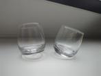 Twee Nieuwe Whiskey Glazen, Ophalen