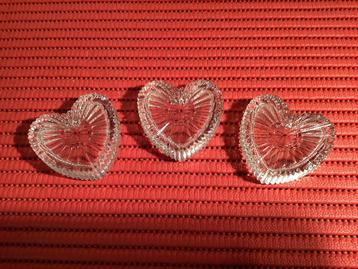 3 Kristallen Hartjes - Decoratief beschikbaar voor biedingen