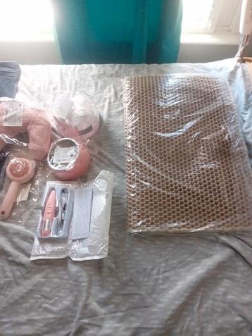 Kat spullen  beschikbaar voor biedingen