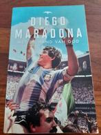 Diego Maradona - Met de hand van God, Ophalen of Verzenden, Zo goed als nieuw, Balsport, Diego Maradona; Daniel Arcucci