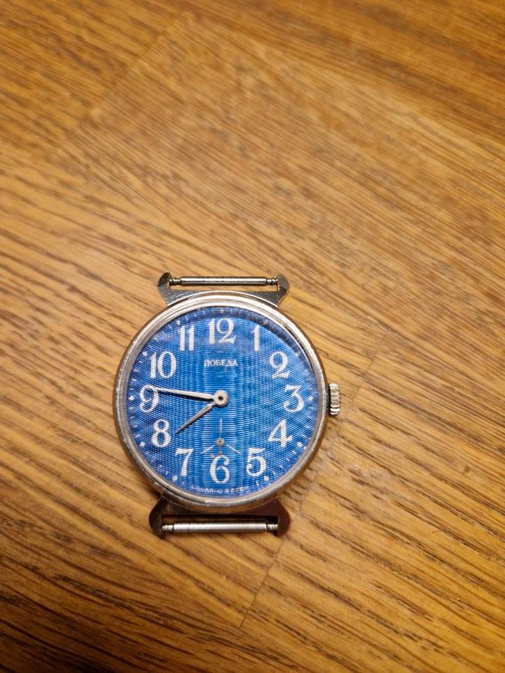 Pobeda horloge - werkend!, Sieraden, Tassen en Uiterlijk, Horloges | Antiek, Polshorloge, Overige merken, Staal, 1960 of later