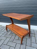Vintage tafeltje op wielen, Ophalen