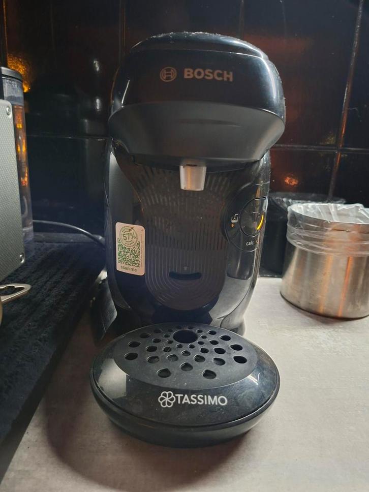 Bosch Tassimo koffiemachine - weinig gebruikt, Witgoed en Apparatuur, Koffiezetapparaten, Zo goed als nieuw, Koffiepads en cups