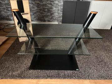 Hifi Meubel beschikbaar voor biedingen