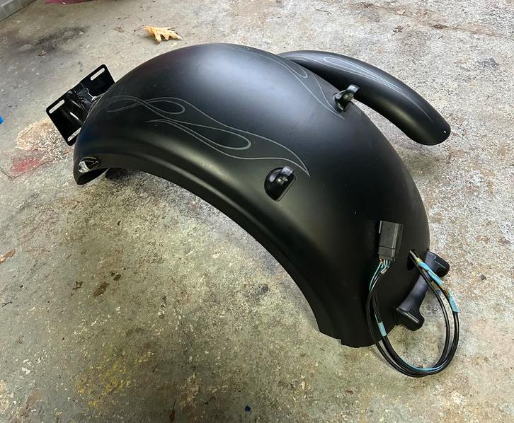 Spatborden softail rocker fxcw, Motoren, Onderdelen | Harley-Davidson, Gebruikt, Ophalen of Verzenden