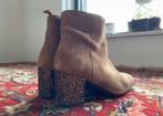 Kanna suede enkellaarzen, Ophalen of Verzenden, Zo goed als nieuw