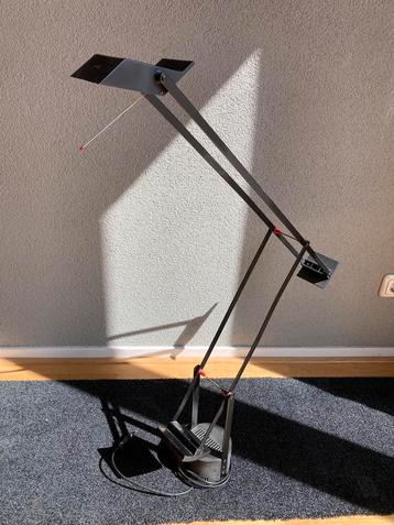 Artemide Tizio beschikbaar voor biedingen