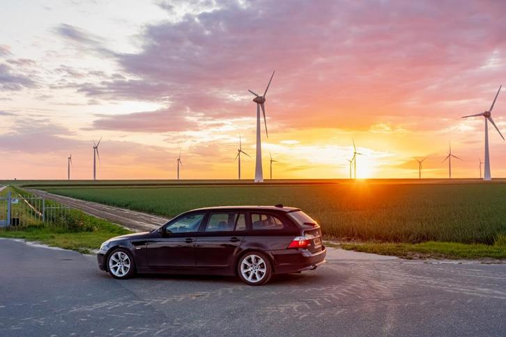 BMW 5-SERIE 545i HANDBAK(!) 4.4 LITER N62 V8 2004 E61, Auto's, BMW, Particulier, 5-Serie, ABS, Adaptieve lichten, Airbags, Airconditioning