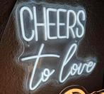 Neon bord Cheers to love bruiloft decoratie, Huis en Inrichting, Woonaccessoires | Tekstborden en Spreuken, Nieuw, Ophalen of Verzenden