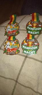 carnaval items, Verzamelen, Speldjes, Pins en Buttons, Ophalen, Nieuw, Overige onderwerpen