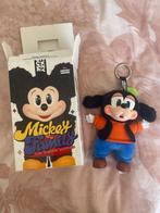 Mickey and Family Cute together Keychain Goofy, Verzamelen, Ophalen of Verzenden, Goofy of Pluto, Nieuw, Beeldje of Figuurtje