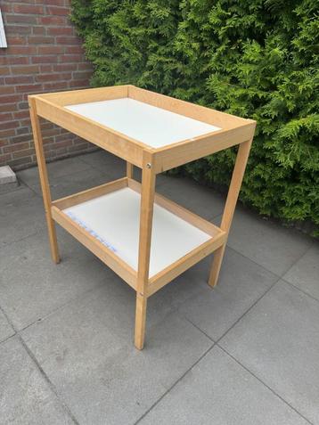 Ikea verschoontafel beschikbaar voor biedingen