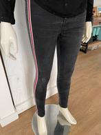 Zara zwarte skinny jeans rode bies maat xs, Ophalen of Verzenden, W27 (confectie 34) of kleiner, Gedragen, Zara