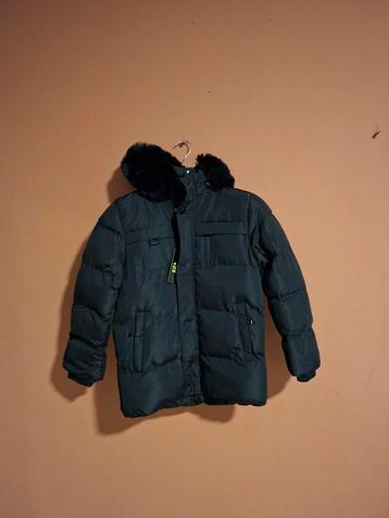 Zwarte jongens winterjas maat 140 & 170 beschikbaar voor biedingen
