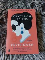 Roman • Kevin Kwan - Crazy rich Asians, Ophalen of Verzenden, Zo goed als nieuw, Kevin Kwan