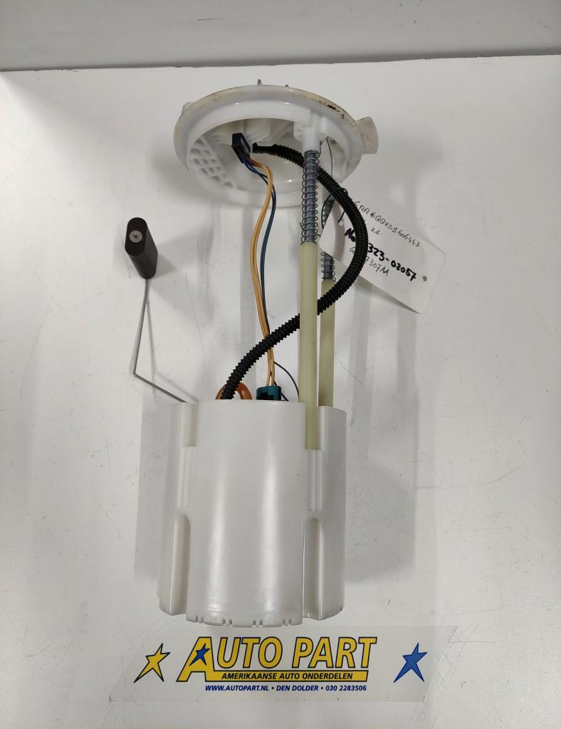 Dodge Ram 3.6L benzinepomp met vlotter 2013-2017, Gebruikt, PO Box 21-8004 | Auburn Hills, MI 48321-8004, Amerikaanse onderdelen