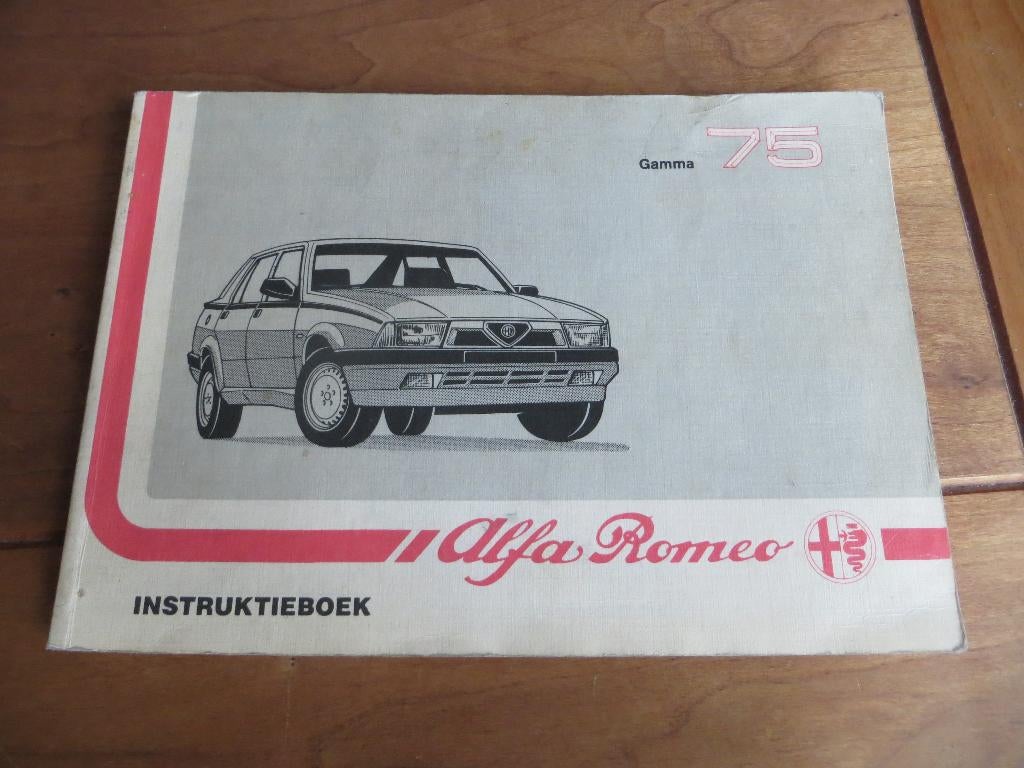 Instructieboek Alfa Romeo 75 incl. 3.0 V6 1989, Auto diversen, Handleidingen en Instructieboekjes, Ophalen of Verzenden
