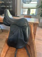 Award dressuurzadel 17,5 inch met lak 17.5”, Dieren en Toebehoren, Ophalen of Verzenden, Zo goed als nieuw, Dressuur