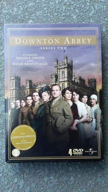 DVD box tv serie Downton Abbey - Seizoen 2 beschikbaar voor biedingen